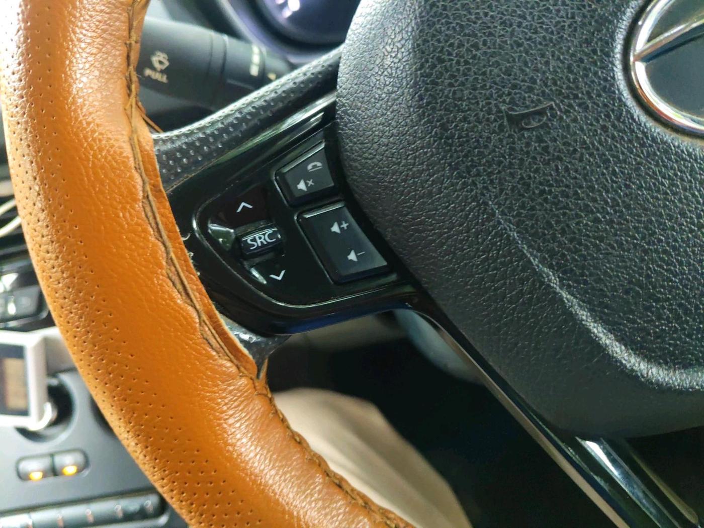 2018 Tata NEXON XM PETROL, Petrol, Manual, 70,856 km, interior