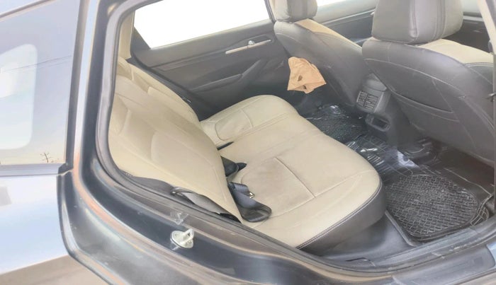 2020 KIA SELTOS HTK 1.5 PETROL, CNG, Manual, 83,708 km, interior