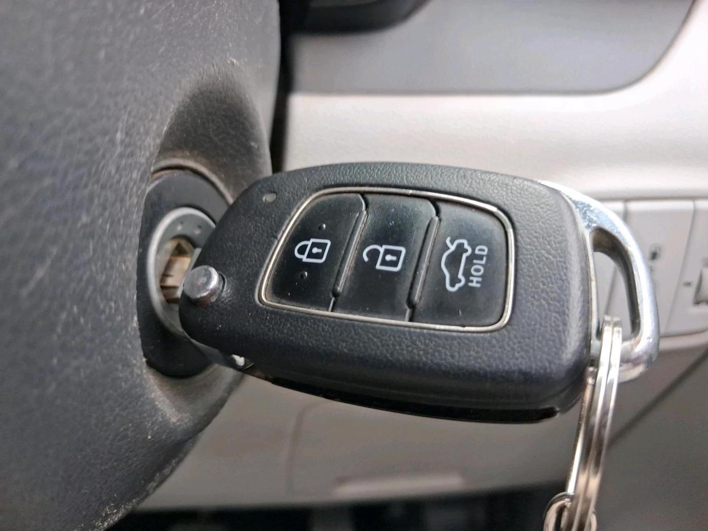 2022 Hyundai GRAND I10 NIOS SPORTZ 1.2 KAPPA VTVT CNG, CNG, Manual, 1,65,686 km, interior