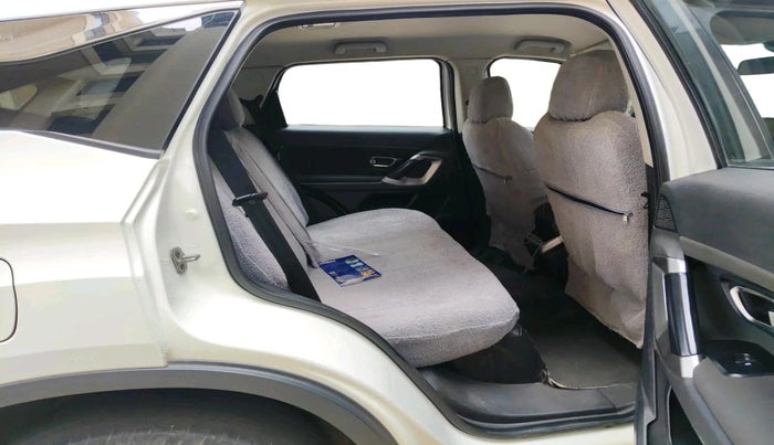 2020 Tata Harrier XT 2.0L KRYOTEC, Diesel, Manual, 1,84,085 km, interior