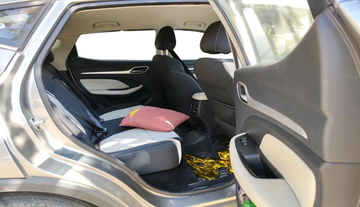 2024 MG ASTOR Sprint 1.5 MT (Ivory), Petrol, Manual, 9,867 km, interior