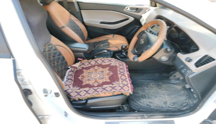 2016 Hyundai Elite i20 MAGNA 1.2, CNG, Manual, 1,34,966 km, interior