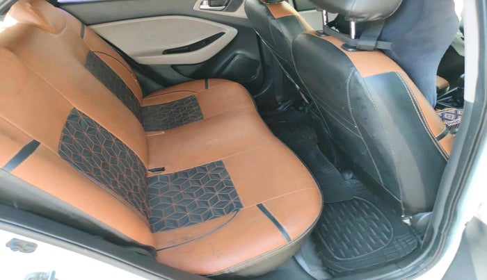 2016 Hyundai Elite i20 MAGNA 1.2, CNG, Manual, 1,34,966 km, interior