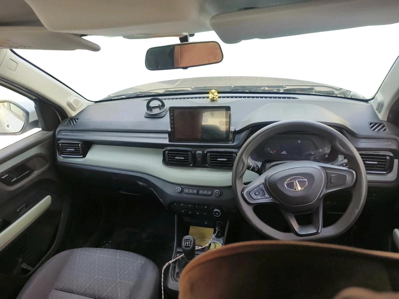2023 Tata PUNCH ADVENTURE MT, Petrol, Manual, 15,990 km, interior
