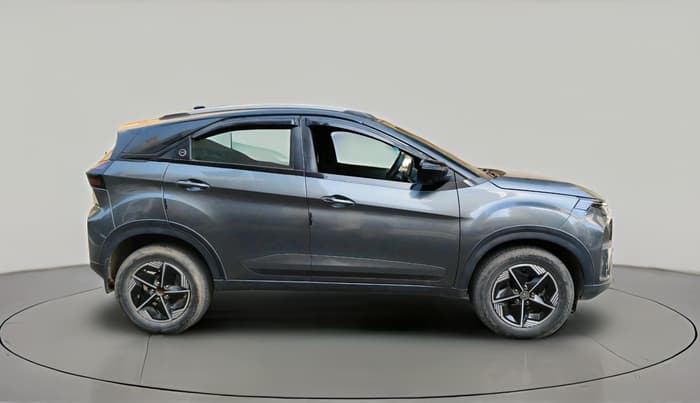2023 Tata NEXON FEARLESS + SUNROOF AMT DUAL TONE 1.5 DIESEL, Diesel, Automatic, 37,608 km, exterior
