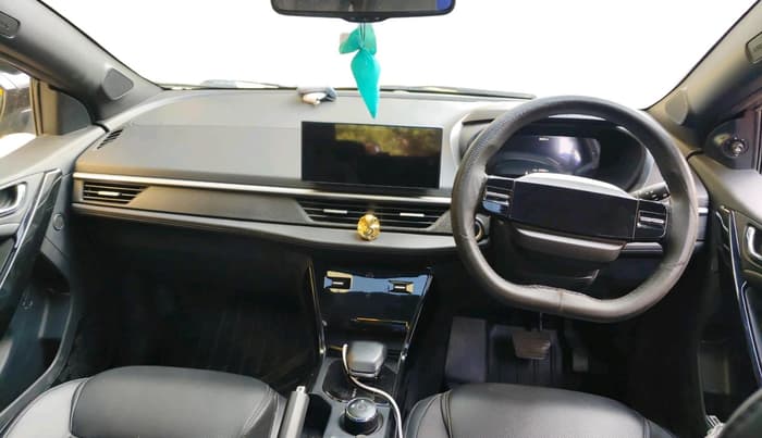 2023 Tata NEXON FEARLESS + SUNROOF AMT DUAL TONE 1.5 DIESEL, Diesel, Automatic, 37,608 km, interior