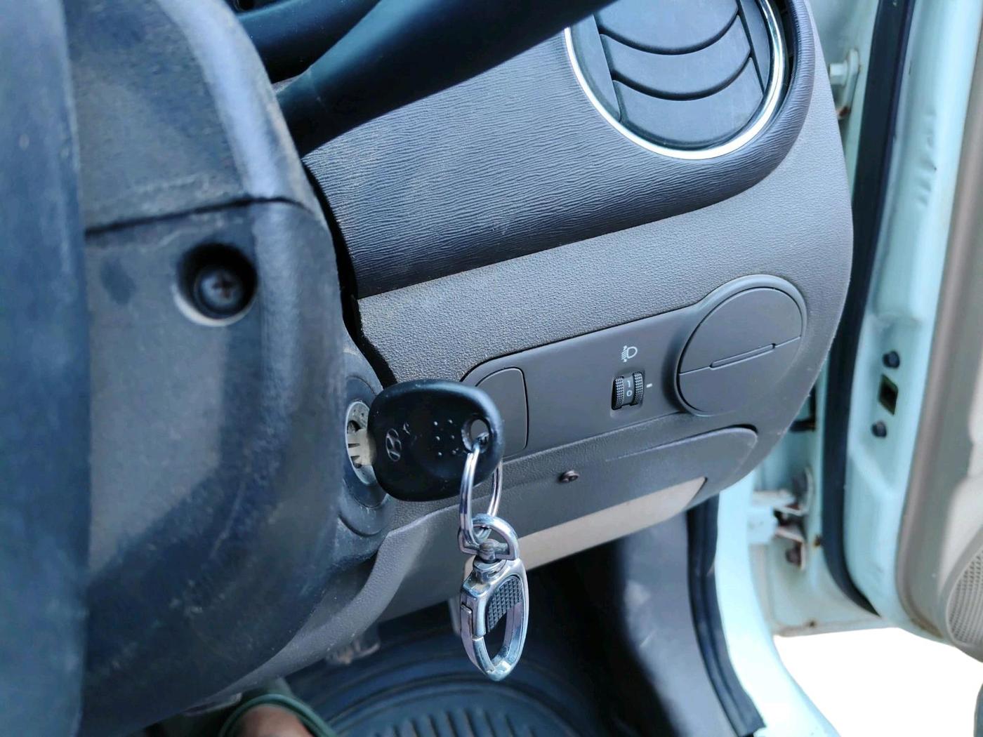 2011 Hyundai i10 MAGNA 1.1, CNG, Manual, 90,476 km, interior
