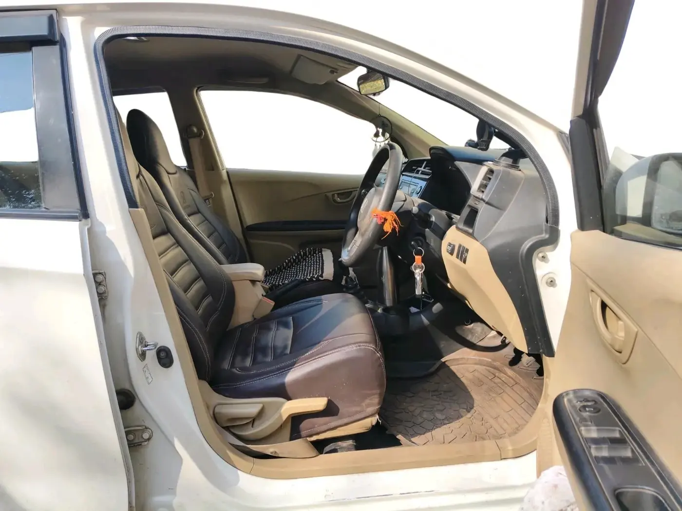 2016 Honda Amaze 1.2L I-VTEC S, CNG, Manual, 99,124 km, interior