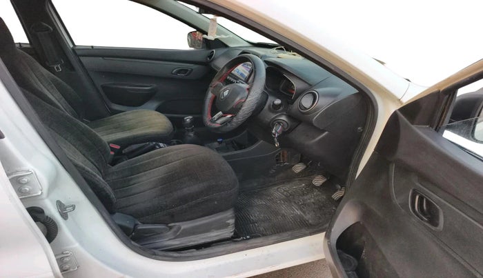 2018 Renault Kwid RXL, Petrol, Manual, 27,782 km, interior