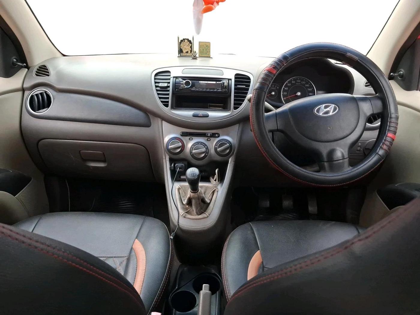 2011 Hyundai i10 ERA 1.1, Petrol, Manual, 1,28,664 km, interior