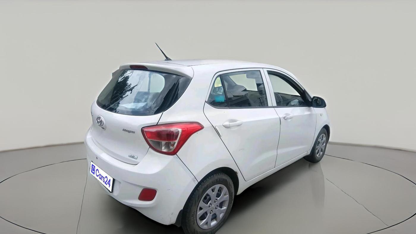 2015 Hyundai Grand i10 MAGNA 1.2 KAPPA VTVT, Petrol, Manual, 1,01,877 km, exterior