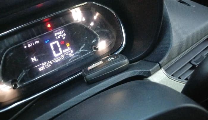 2023 Tata NEXON XZA PLUS SUNROOF PETROL, Petrol, Automatic, 30,813 km, interior