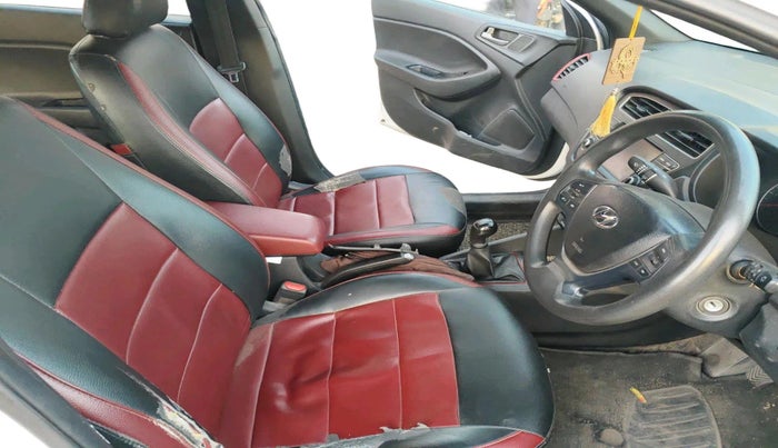 2018 Hyundai Elite i20 ASTA 1.2 DUAL TONE, CNG, Manual, 1,21,042 km, interior