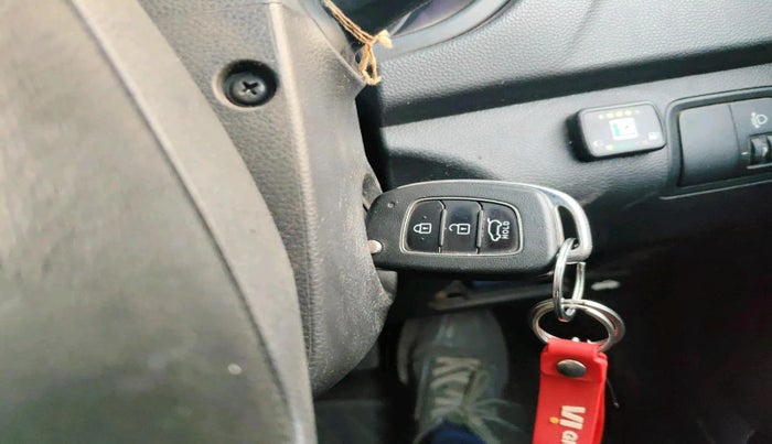 2018 Hyundai Elite i20 ASTA 1.2 DUAL TONE, CNG, Manual, 1,21,042 km, interior