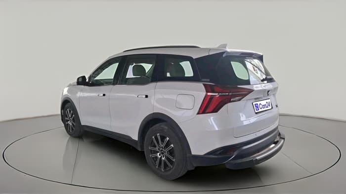 2024 Mahindra XUV700 AX 7 LUXURY D AWD AT 7 STR, Diesel, Automatic, 18,581 km, exterior