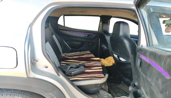 2018 Renault Kwid RXT 0.8, CNG, Manual, 1,30,448 km, interior