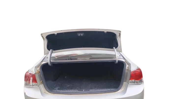 2012 Chevrolet Cruze LTZ AT, Diesel, Automatic, 1,05,002 km, exterior