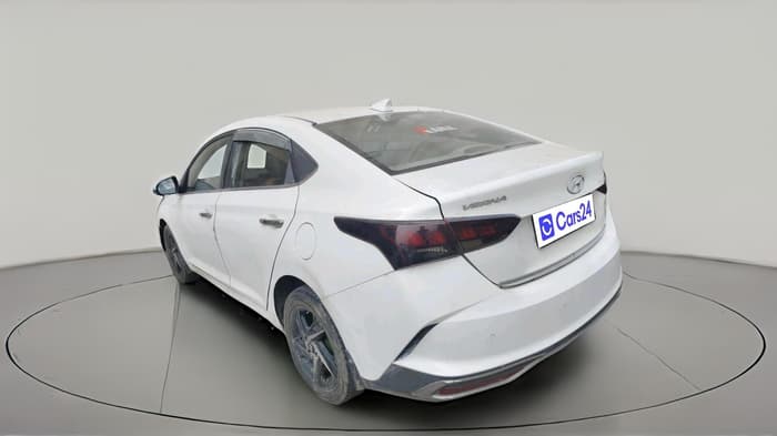 2022 Hyundai Verna SX 1.5 VTVT, CNG, Manual, 1,14,940 km, exterior