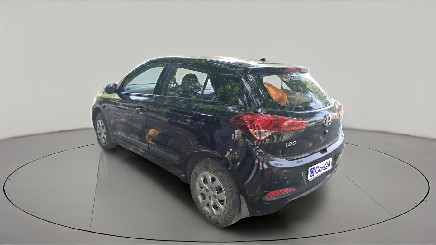 2017 Hyundai Elite i20 SPORTZ 1.4 CRDI, Diesel, Manual, 1,12,986 km, exterior