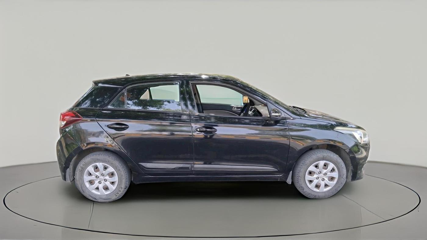2017 Hyundai Elite i20 SPORTZ 1.4 CRDI, Diesel, Manual, 1,12,986 km, exterior
