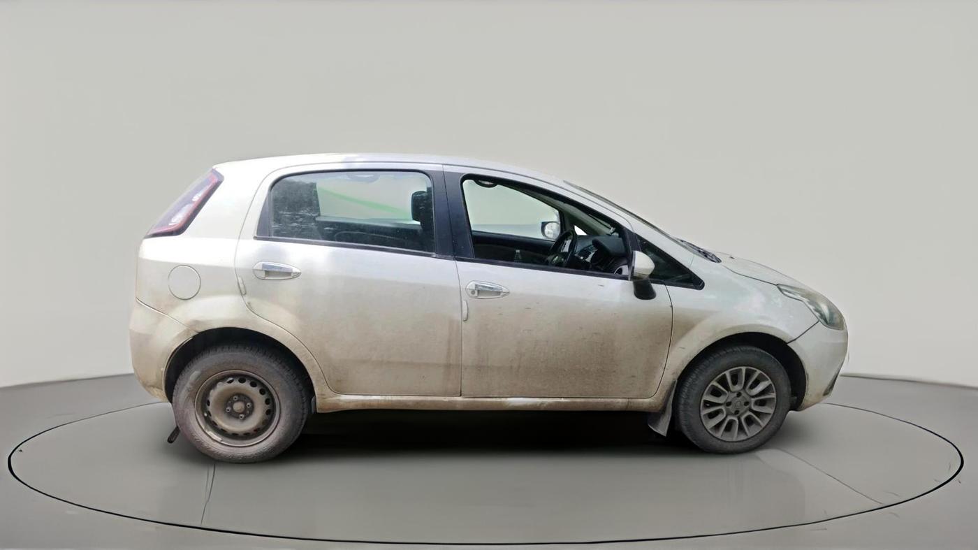 2016 Fiat Punto EVO EMOTION 1.3 MULTIJET, Diesel, Manual, 1,17,702 km, exterior