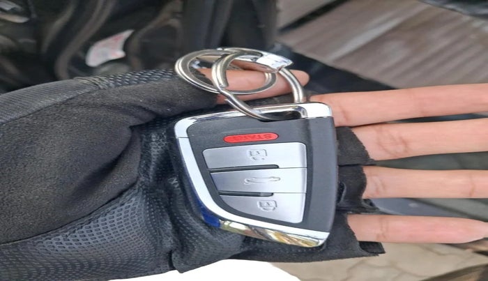 2014 Hyundai Grand i10 SPORTZ 1.2 KAPPA VTVT, CNG, Manual, 1,01,771 km, interior