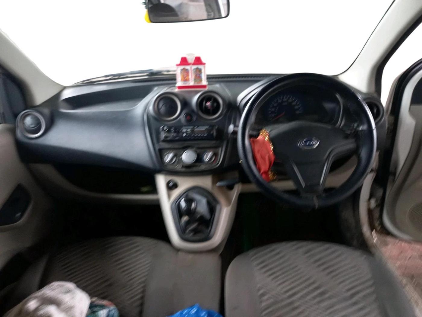 2016 Datsun Go Plus T, CNG, Manual, 1,32,870 km, interior