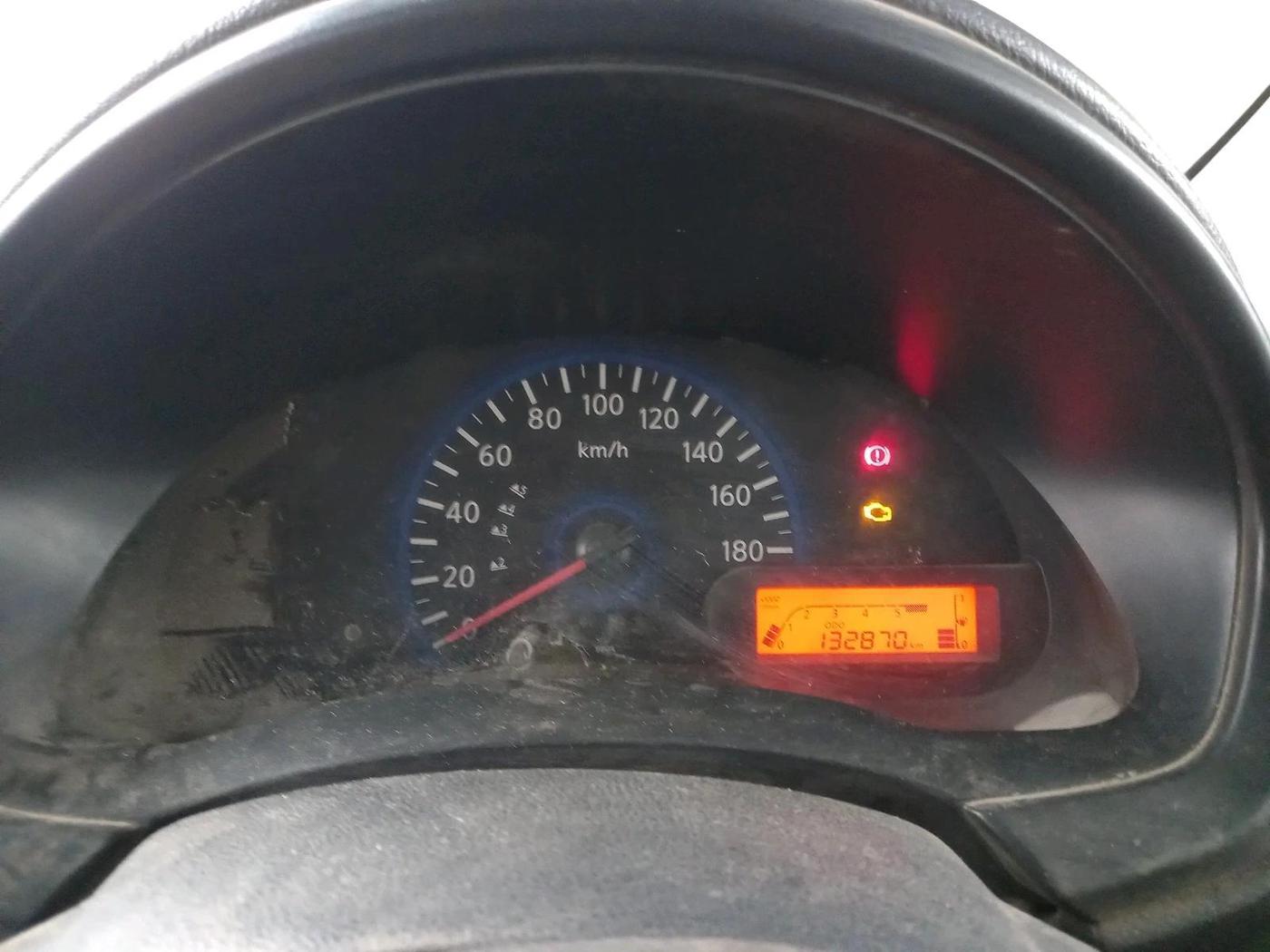 2016 Datsun Go Plus T, CNG, Manual, 1,32,870 km, interior