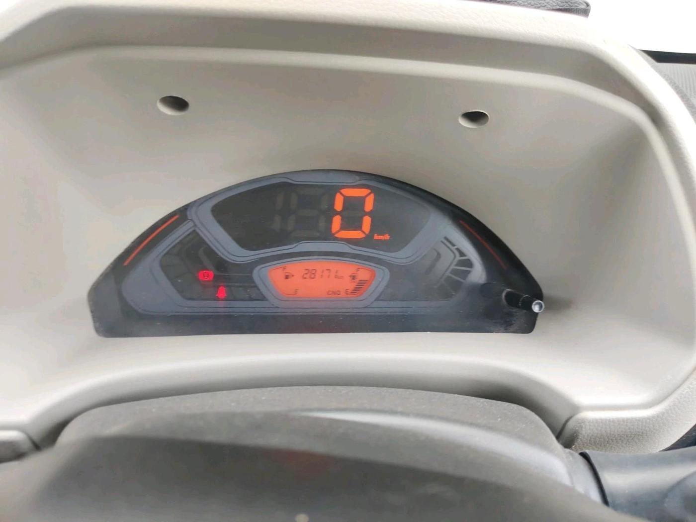 2025 Maruti Eeco 5 STR AC CNG, CNG, Manual, 28,171 km, interior