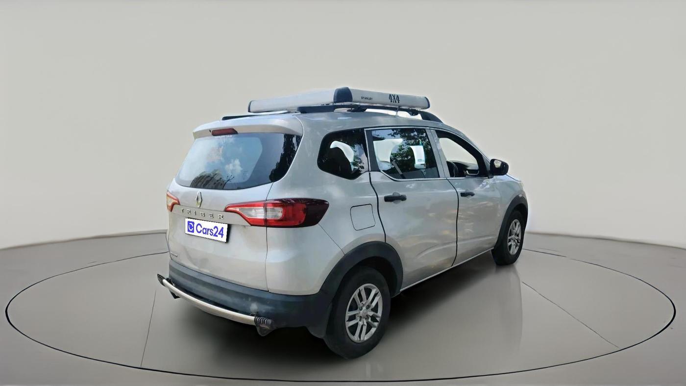 2023 Renault TRIBER RXL MT, CNG, Manual, 74,112 km, exterior