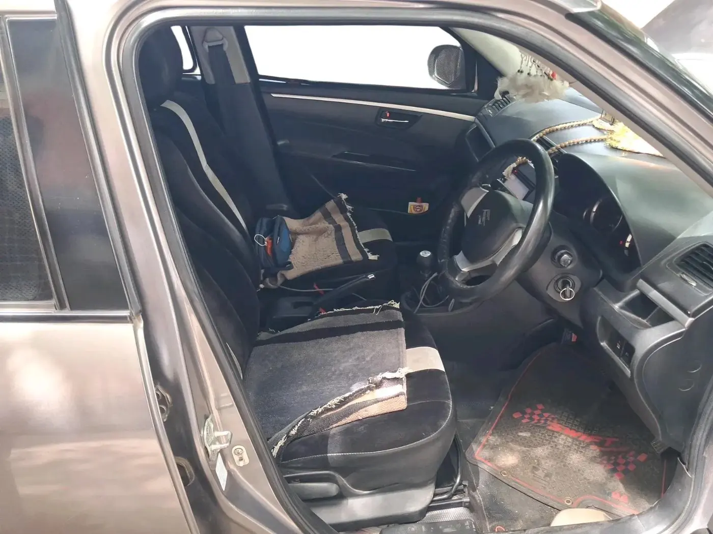 2013 Maruti Swift VDI, Diesel, Manual, 1,07,534 km, interior