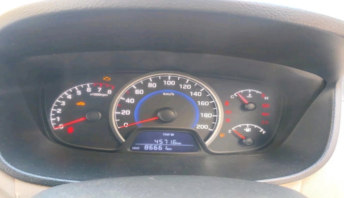 2017 Hyundai Grand i10 SPORTZ (O) 1.2 KAPPA VTVT, CNG, Manual, 86,661 km, interior