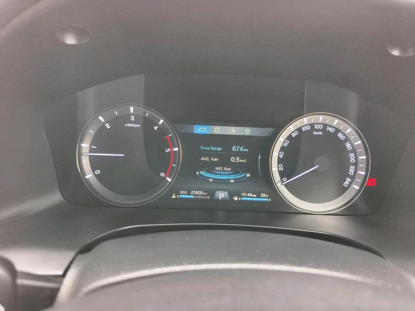 2019 Mahindra ALTURAS G4 4WD AT, Diesel, Automatic, 23,500 km, interior