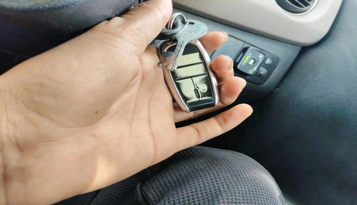 2016 Hyundai Xcent BASE 1.2, CNG, Manual, 1,97,461 km, interior