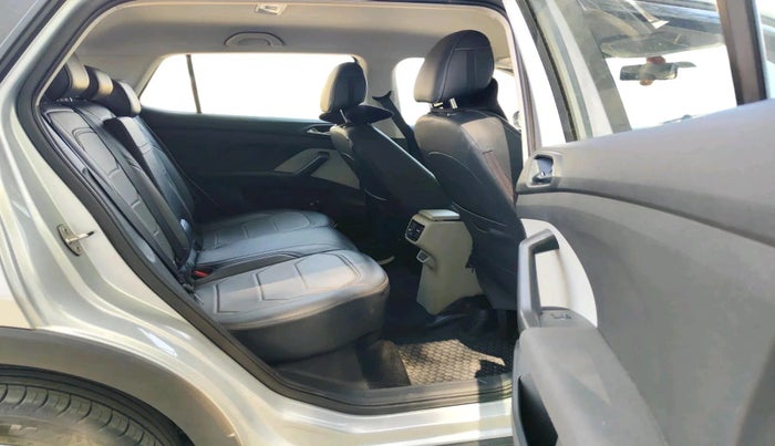 2023 Skoda KUSHAQ AMBITION 1.0L TSI MT, Petrol, Manual, 13,916 km, interior