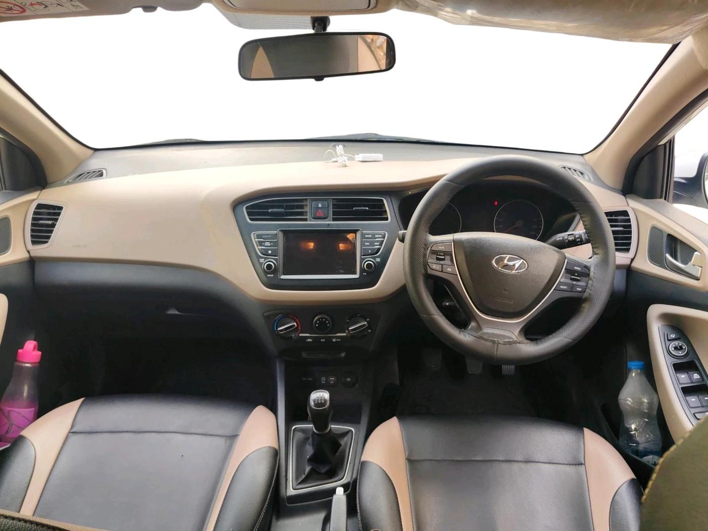 2019 Hyundai Elite i20 SPORTZ PLUS 1.2, Petrol, Manual, 31,793 km, interior