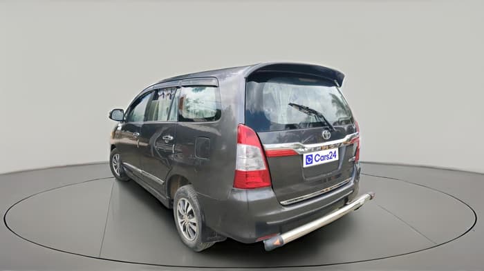 2015 Toyota Innova 2.5 VX 7 STR, Diesel, Manual, 94,867 km, exterior