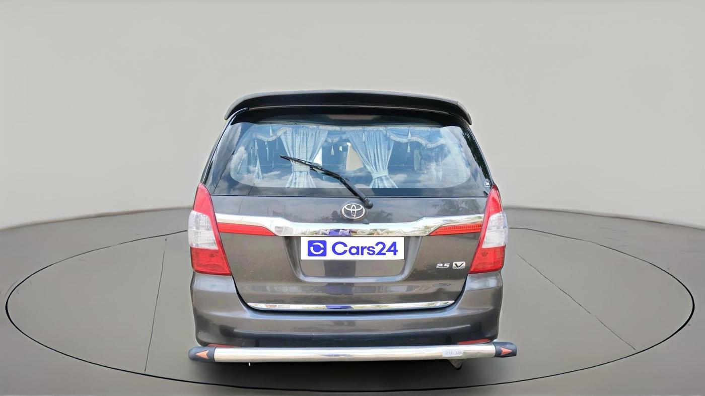 2015 Toyota Innova 2.5 VX 7 STR, Diesel, Manual, 94,867 km, exterior