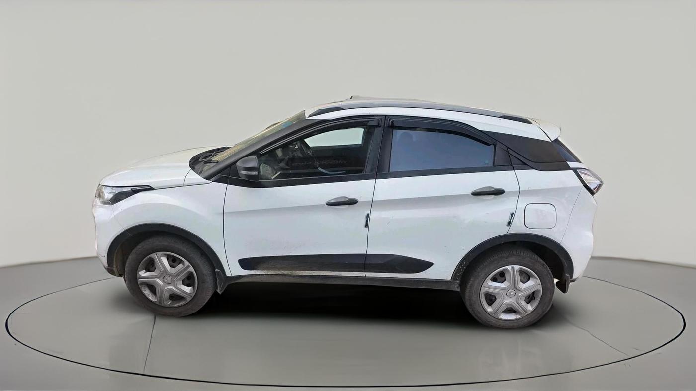 2022 Tata NEXON XM PETROL, CNG, Manual, 94,386 km, exterior