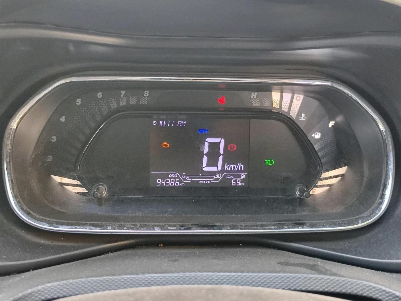 2022 Tata NEXON XM PETROL, CNG, Manual, 94,386 km, interior