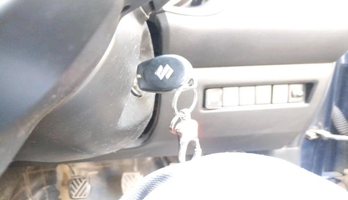 2022 Maruti Swift VXI, CNG, Manual, 94,262 km, interior