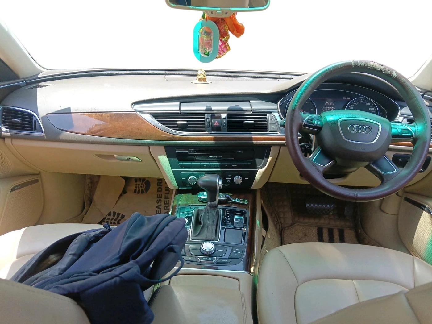 2013 Audi A6 2.0 TDI PREMIUM, Diesel, Automatic, 1,29,022 km, interior
