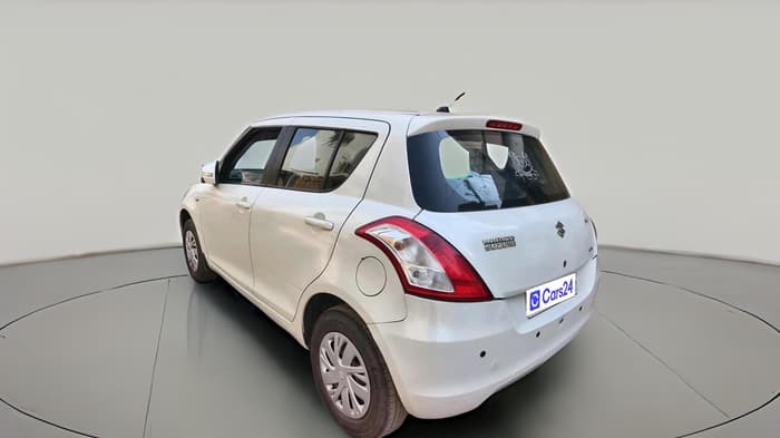 2016 Maruti Swift VXI, CNG, Manual, 1,26,999 km, exterior