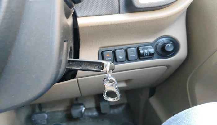 2022 Mahindra BOLERO NEO N10 R, Diesel, Manual, 58,816 km, interior