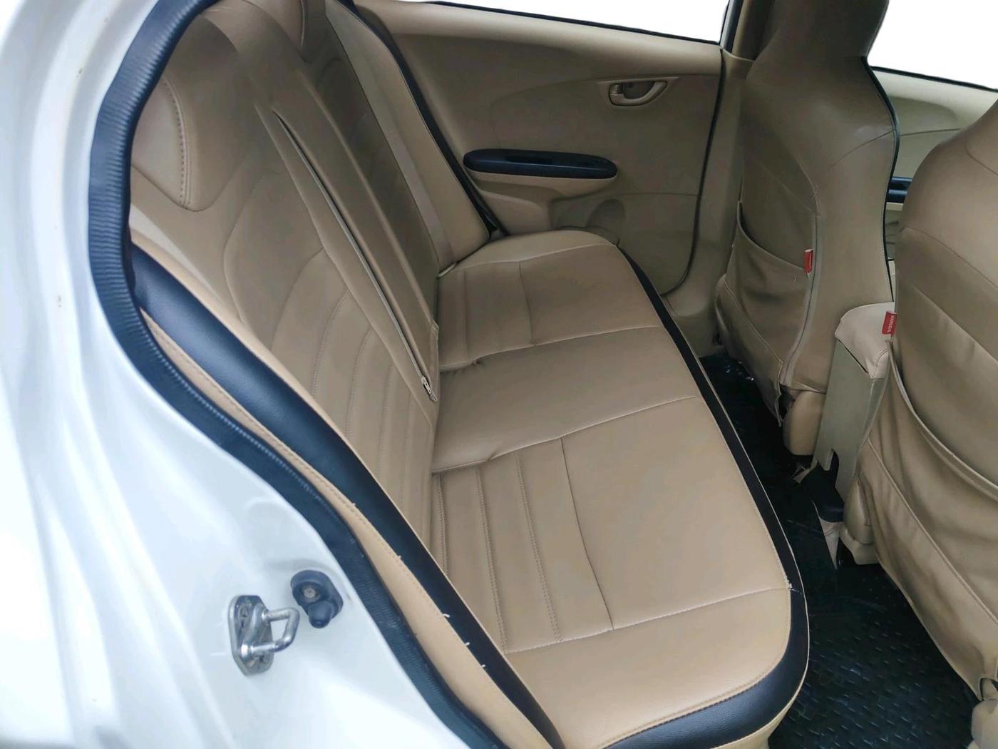 2016 Honda Amaze 1.2L I-VTEC S, CNG, Manual, 1,12,102 km, interior