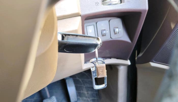 2012 Mahindra XUV500 W6, Diesel, Manual, 1,09,596 km, interior