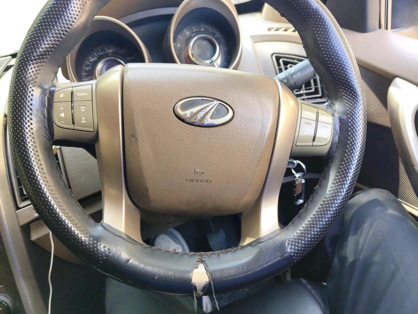 2012 Mahindra XUV500 W6, Diesel, Manual, 1,09,596 km, interior