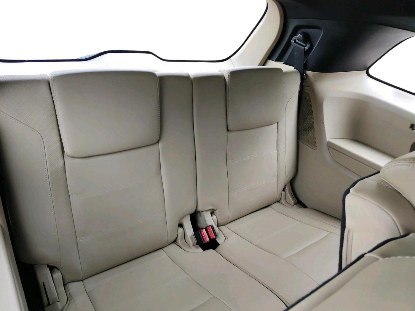 2019 Ford Endeavour TITANIUM PLUS 2.2 4X2 AT SUNROOF, Diesel, Automatic, 96,630 km, interior