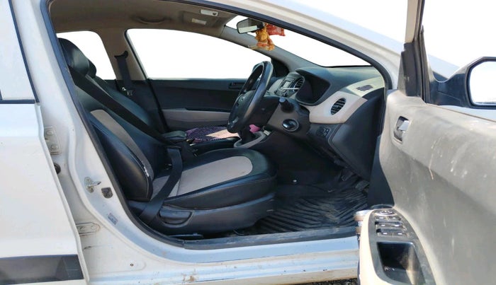 2018 Hyundai Grand i10 MAGNA 1.2 KAPPA VTVT, CNG, Manual, 1,38,193 km, interior