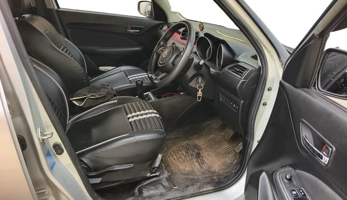 2023 Maruti Swift VXI, Petrol, Manual, 32,598 km, interior